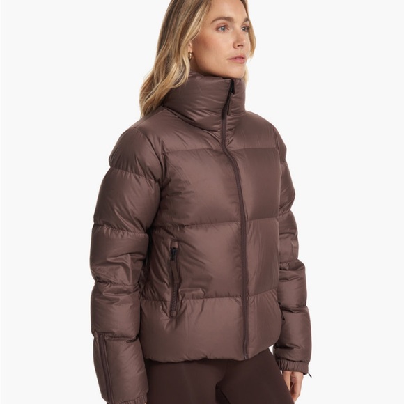 Vuori Hillside Down Jacket- NWT - Picture 4 of 4